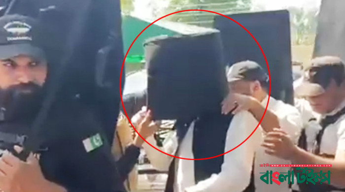 বুলেটপ্রুফ বালতিতে মাথা ঢেকে আদালতে গেলেন ইমরান